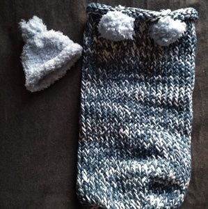 Handmade knitted baby cocoon and hat